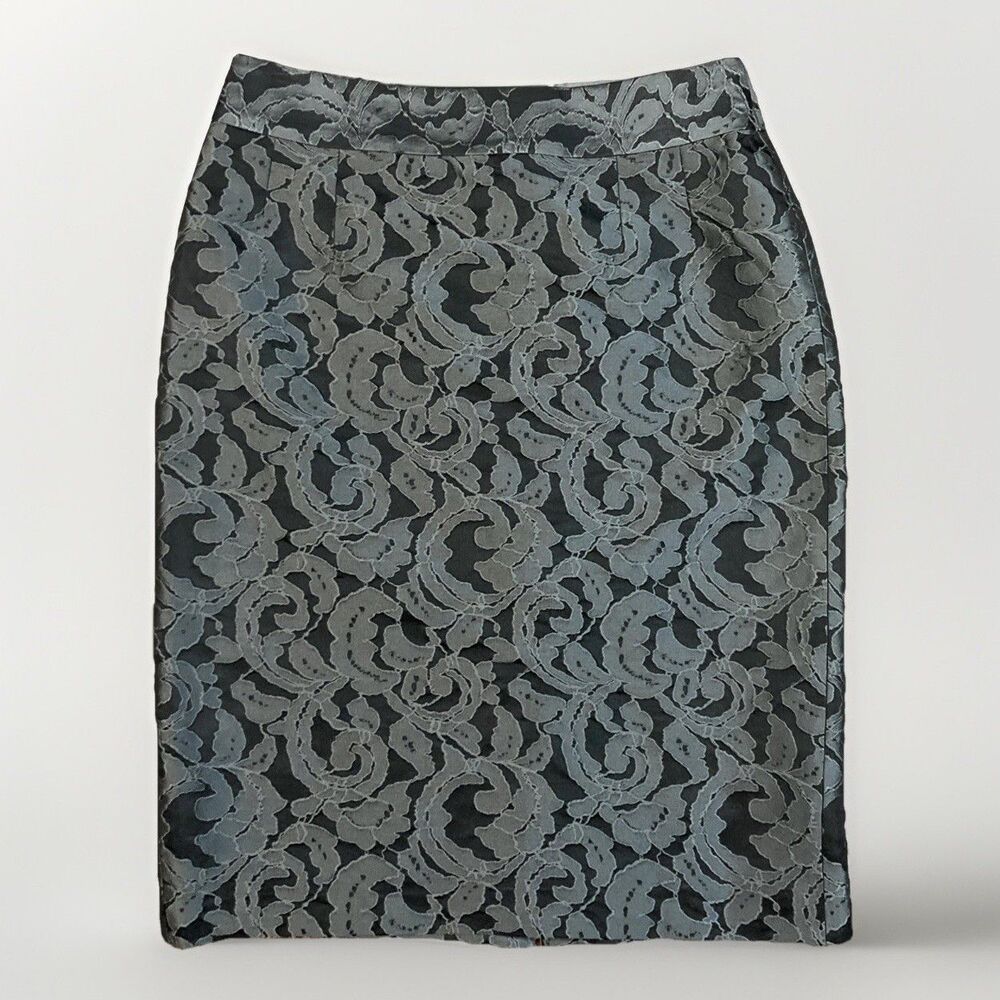 Banana Republic Gray Straight Lined Embroidered Knee Length Mid Rise Womens Sz 2